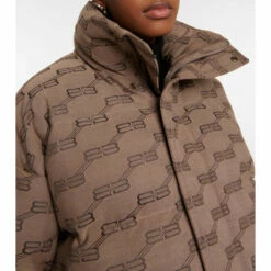 Balenciaga Logo Jacquard Puffer Jacket -Balenciaga Sportswear unnamed file 1251