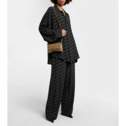 Balenciaga Hourglass BB Monogram Wallet On Chain -Balenciaga Sportswear unnamed file 1329