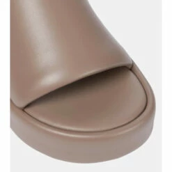 Balenciaga Rise Leather Platform Slides -Balenciaga Sportswear unnamed file 1461