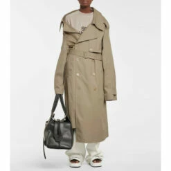 Balenciaga Neo Classic Large Leather Tote 7 Balenciaga Neo Classic Large Leather Tote -Balenciaga Sportswear unnamed file 1550