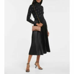 Balenciaga Hourglass Leather Wallet On Chain -Balenciaga Sportswear unnamed file 1611