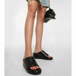Balenciaga Rise Leather Wedge Sandals -Balenciaga Sportswear unnamed file 1932