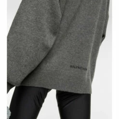 Balenciaga Oversized Cashmere Sweater 7 Balenciaga Oversized Cashmere Sweater -Balenciaga Sportswear unnamed file 2434