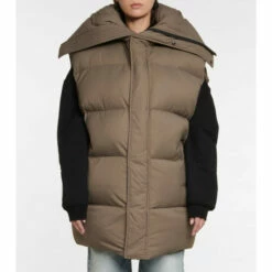 Balenciaga Oversized Puffer Vest 7 Balenciaga Oversized Puffer Vest -Balenciaga Sportswear unnamed file 3340
