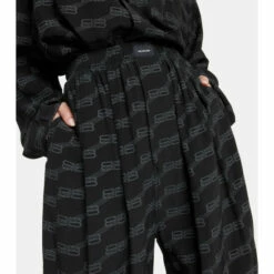 Balenciaga Logo High-rise Straight-leg Silk Pants 6 Balenciaga Logo High-rise Straight-leg Silk Pants -Balenciaga Sportswear unnamed file 3928